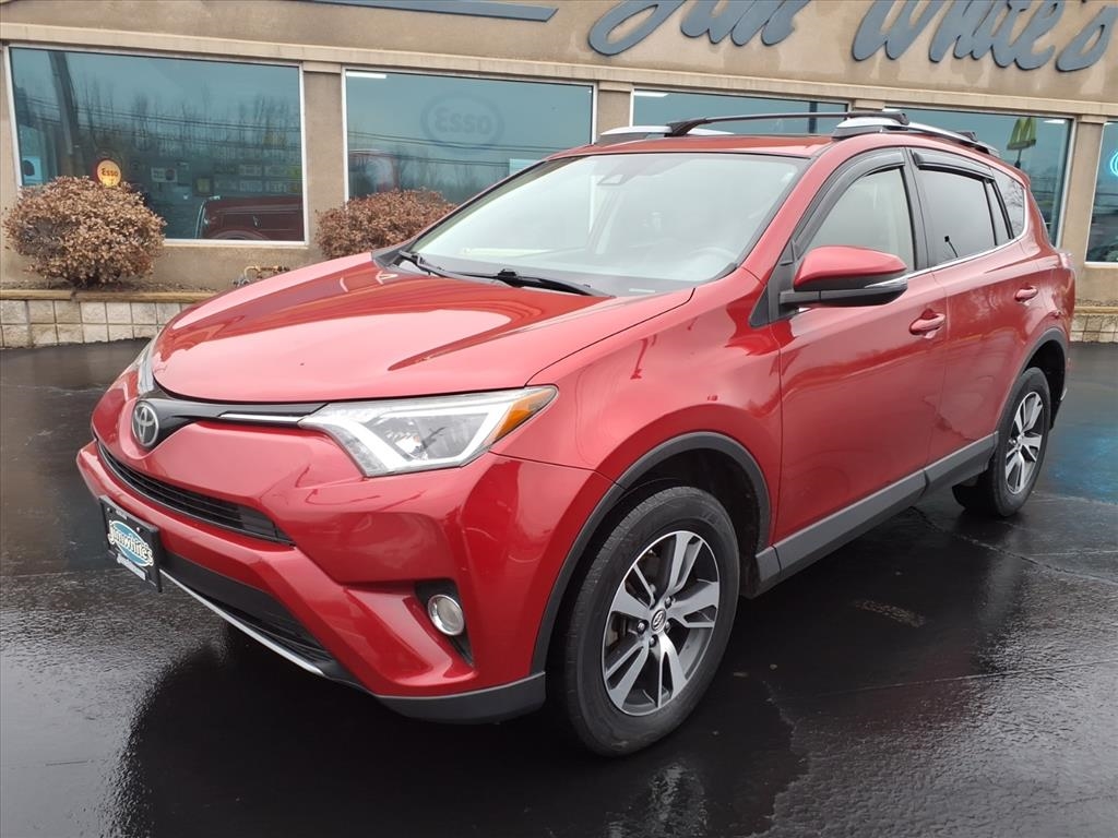 2017 Toyota RAV4 XLE's photo