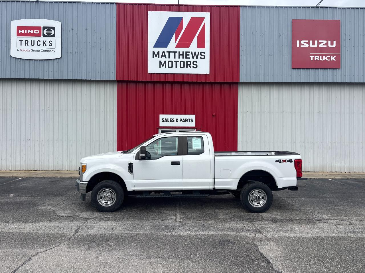 Ford Super Duty F-250 SRW XL 4WD SuperCab 6.75' Box 2017