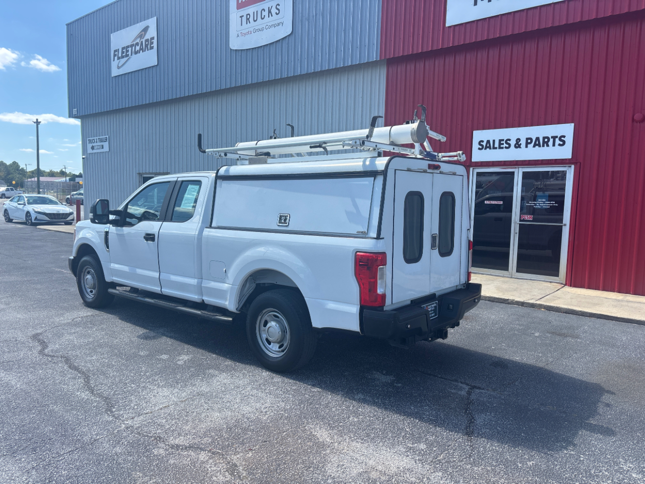 Ford Super Duty F-250 SRW XL 2WD SuperCab 6.75' Box 2017 Ford Super Duty F-250 SRW XL 2WD SuperCab 6.75' Box 2017