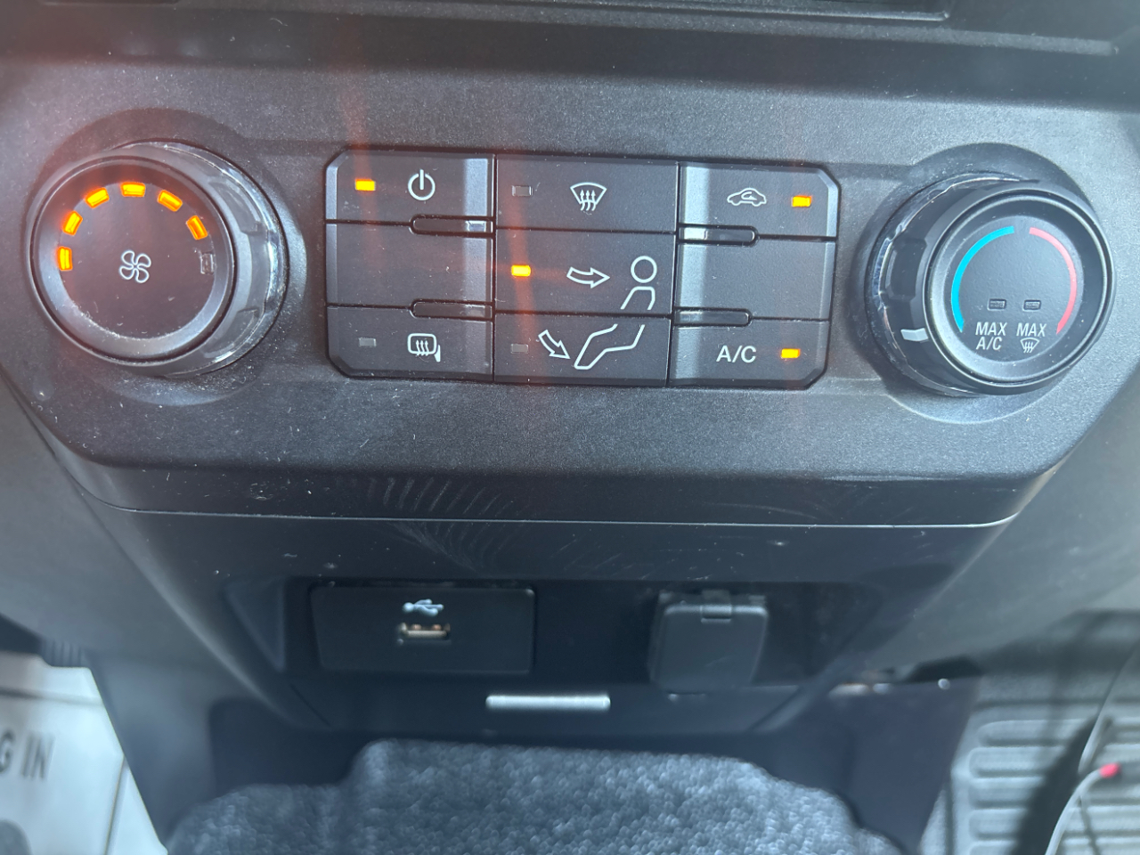 Ford Super Duty F-250 SRW XL 2WD SuperCab 6.75' Box 2017 Ford Super Duty F-250 SRW XL 2WD SuperCab 6.75' Box 2017