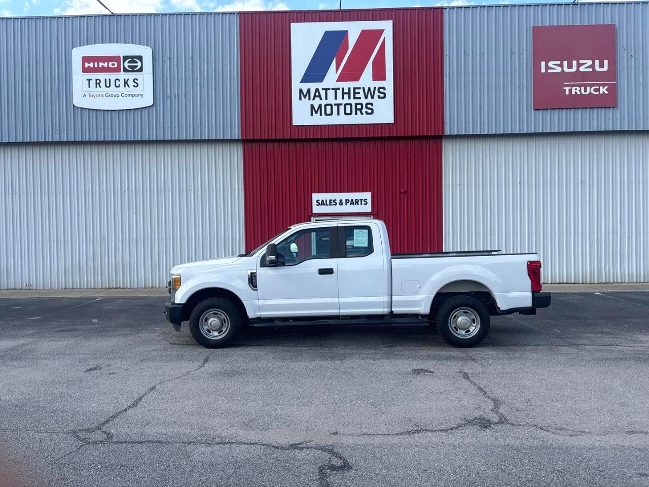 Ford Super Duty F-250 SRW XL 2WD SuperCab 6.75' Box 2017