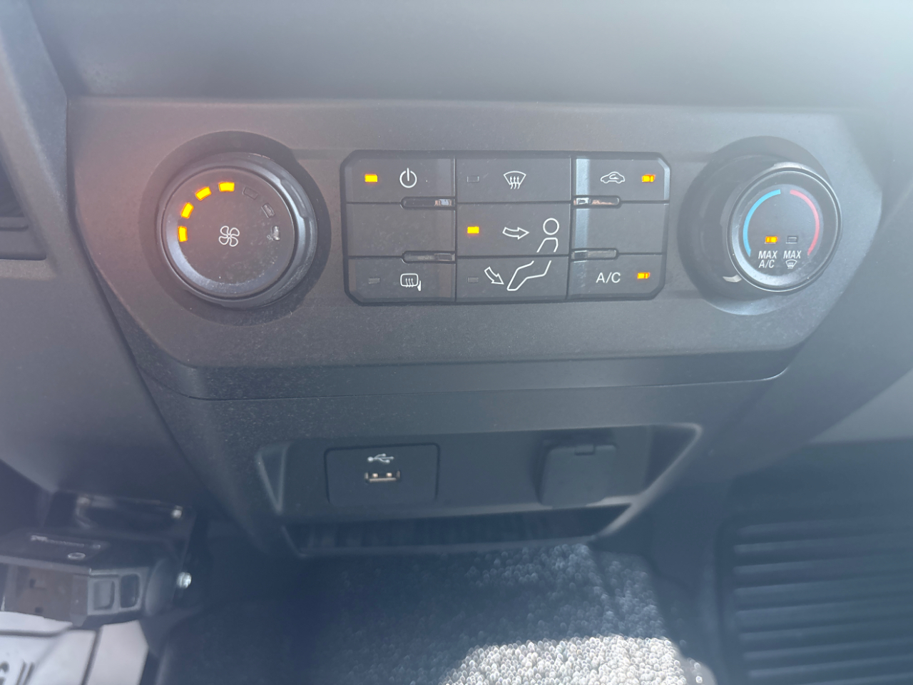 Ford Super Duty F-250 SRW XL 4WD Crew Cab 6.75' Box 2020 Ford Super Duty F-250 SRW XL 4WD Crew Cab 6.75' Box 2020