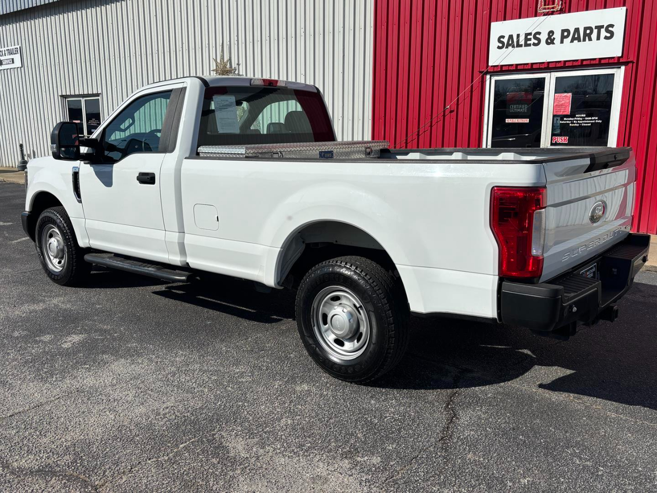 Ford Super Duty F-250 SRW XL 2WD Reg Cab 8' Box 2018