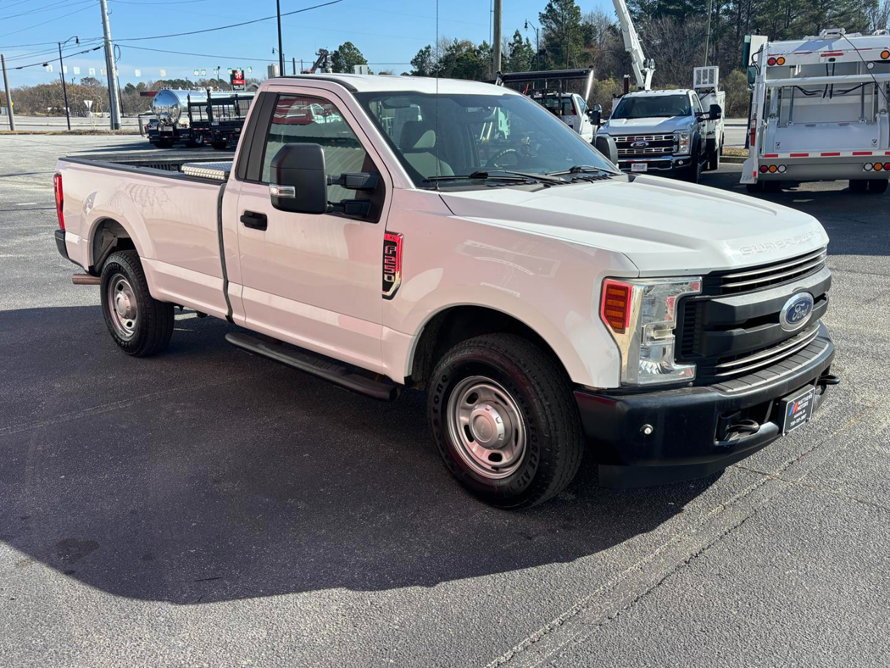 Ford Super Duty F-250 SRW XL 2WD Reg Cab 8' Box 2018