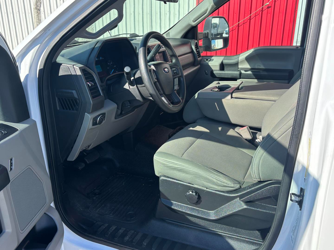 Ford Super Duty F-250 SRW XL 2WD Reg Cab 8' Box 2018