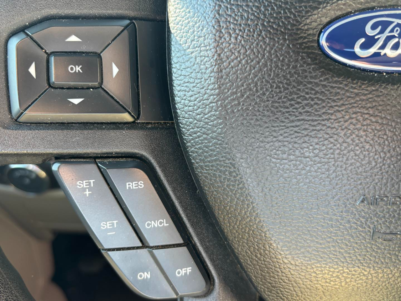 Ford Super Duty F-250 SRW XL 2WD Reg Cab 8' Box 2018