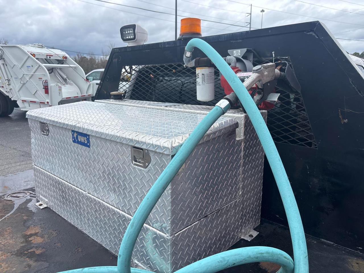 Ford Super Duty F-550 DRW 4WD Crew Cab 176" WB 60" CA XL 2016