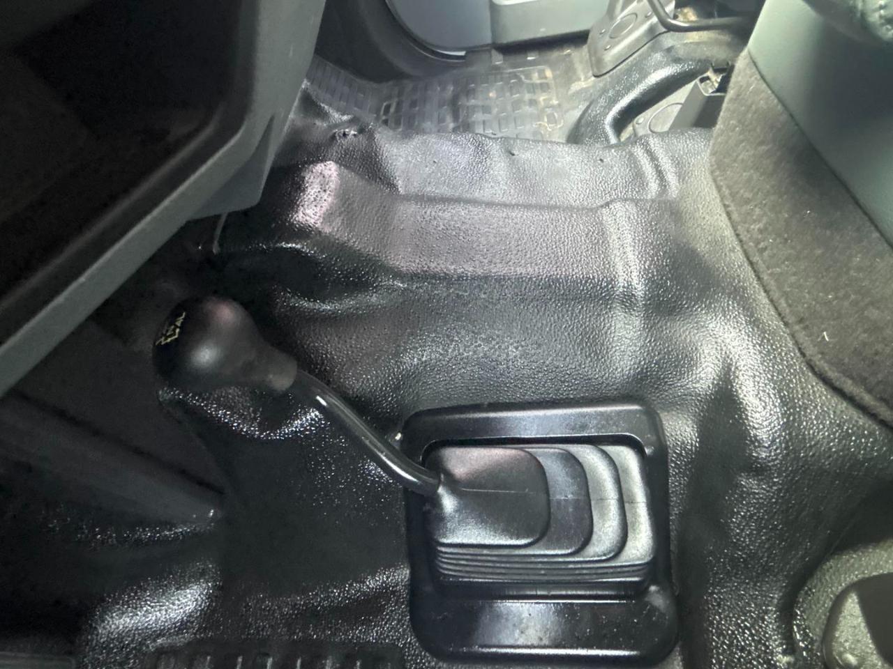 Ford Super Duty F-550 DRW 4WD Crew Cab 176" WB 60" CA XL 2016