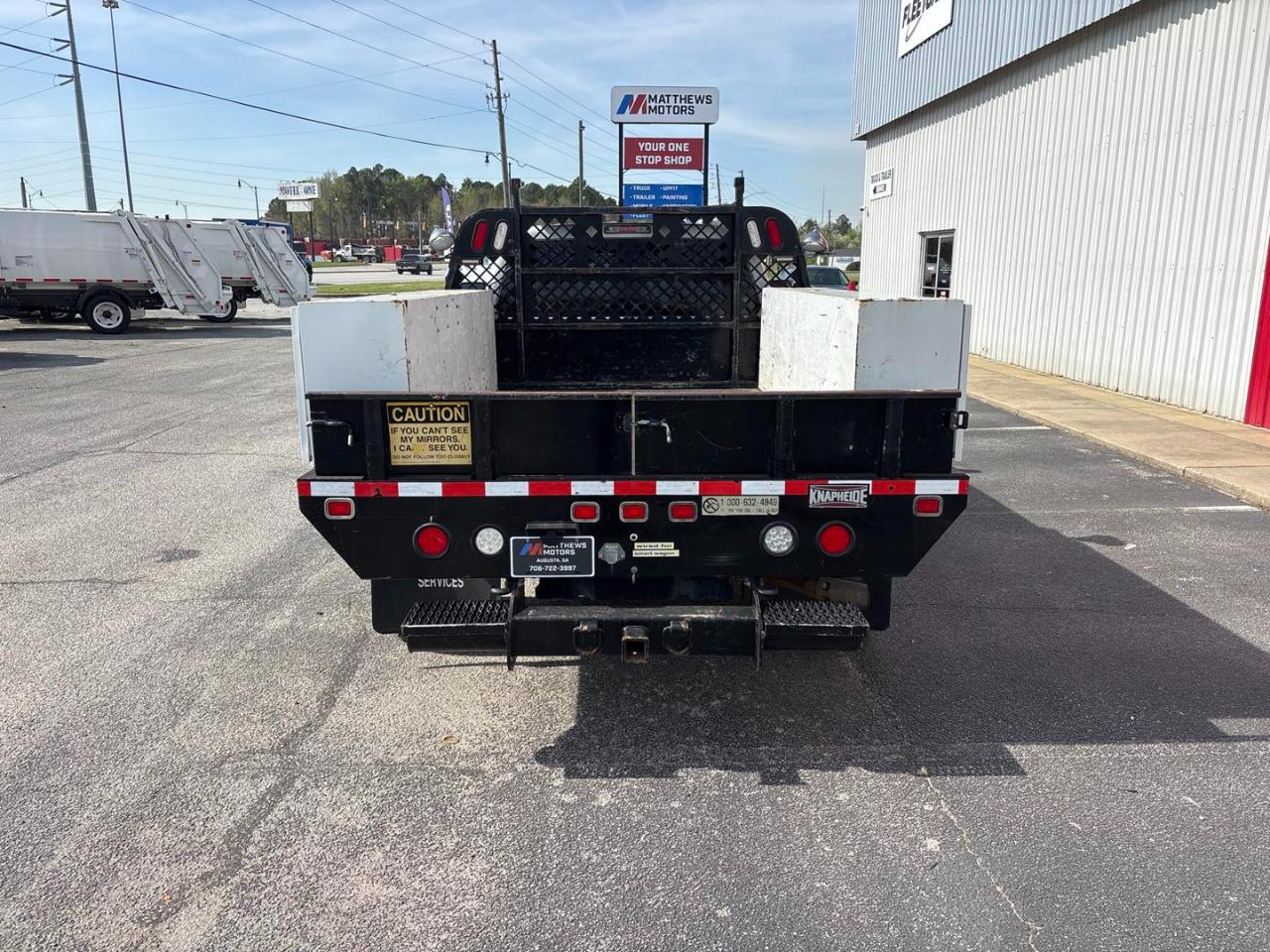 Ford Super Duty F-550 DRW 4WD Crew Cab 176" WB 60" CA XL 2016