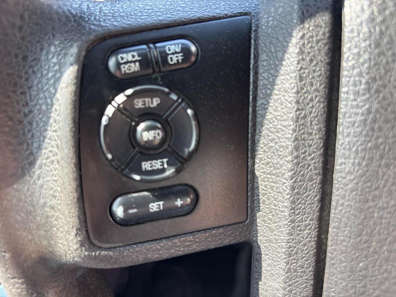 Ford Super Duty F-550 DRW 4WD Crew Cab 176" WB 60" CA XL 2016