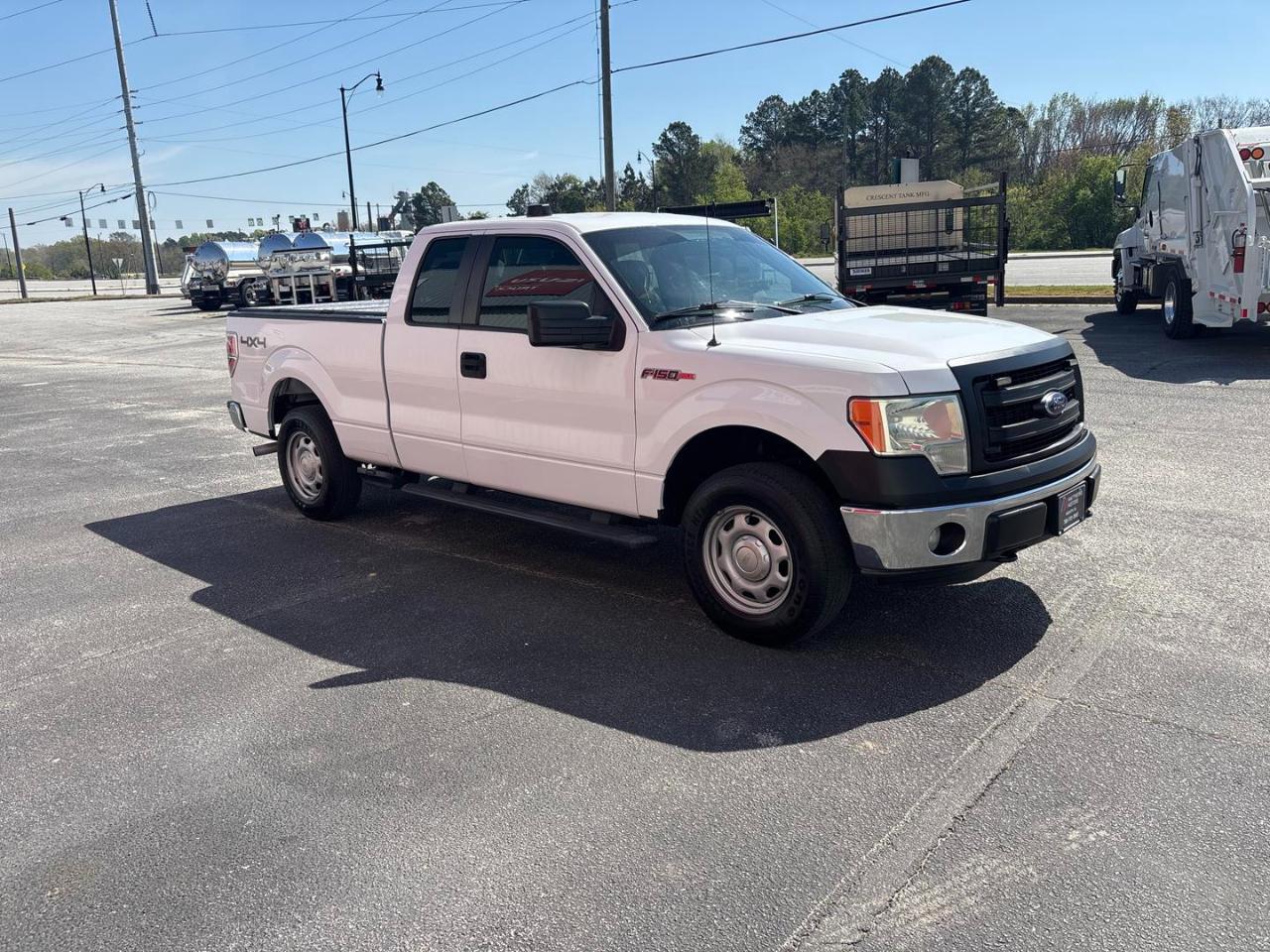 Ford F-150 4WD SuperCab 145" XL 2014