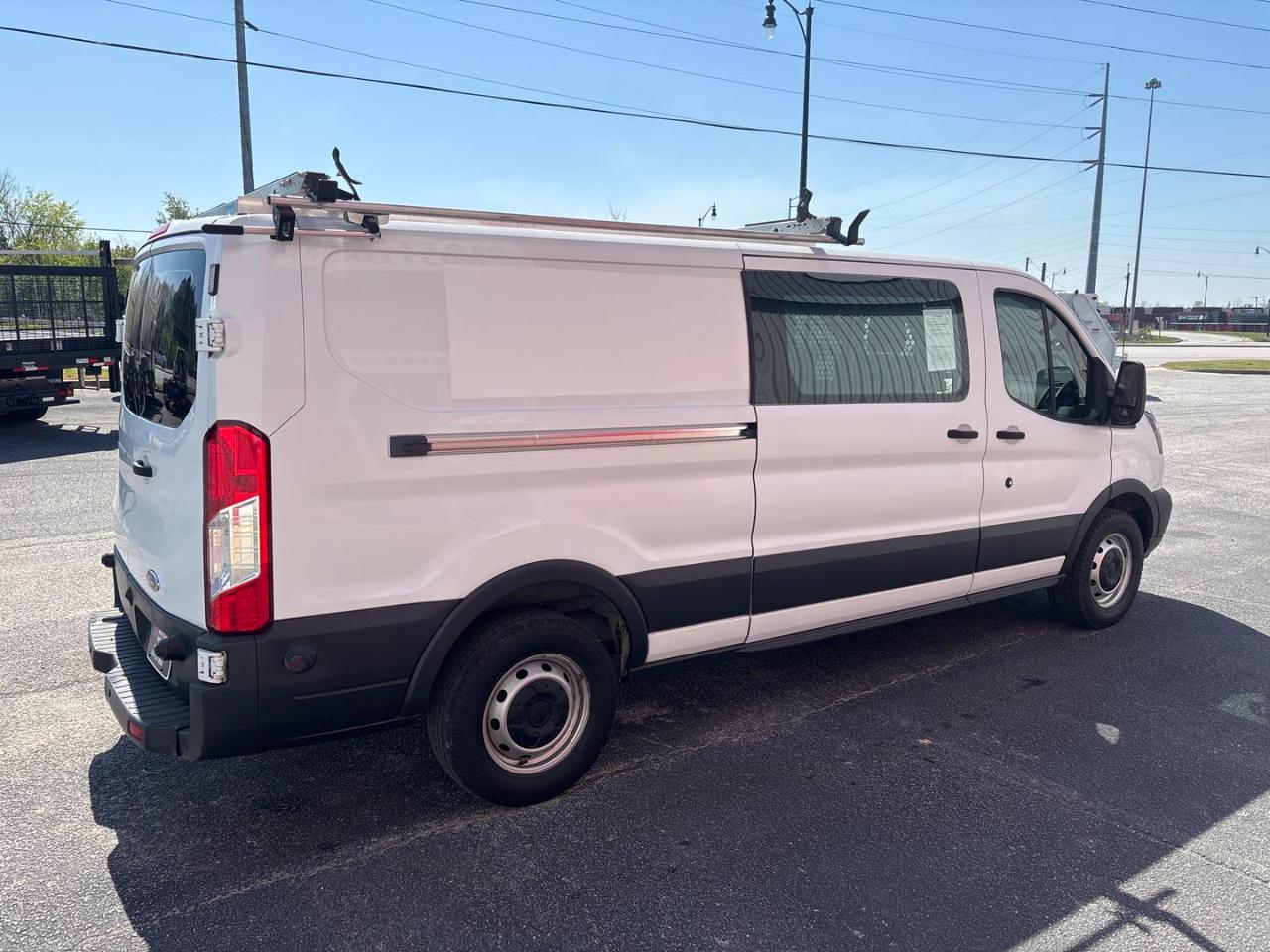 Ford Transit Van T-150 148" Low Rf 8600 GVWR Sliding RH Dr 2017