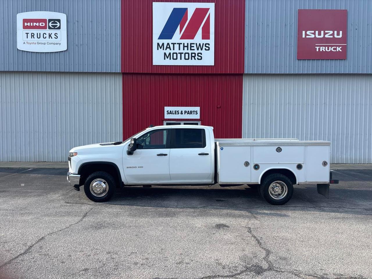 Chevrolet Silverado 3500HD CC 4WD Crew Cab 177" WB, 60" CA Work Truck 2022