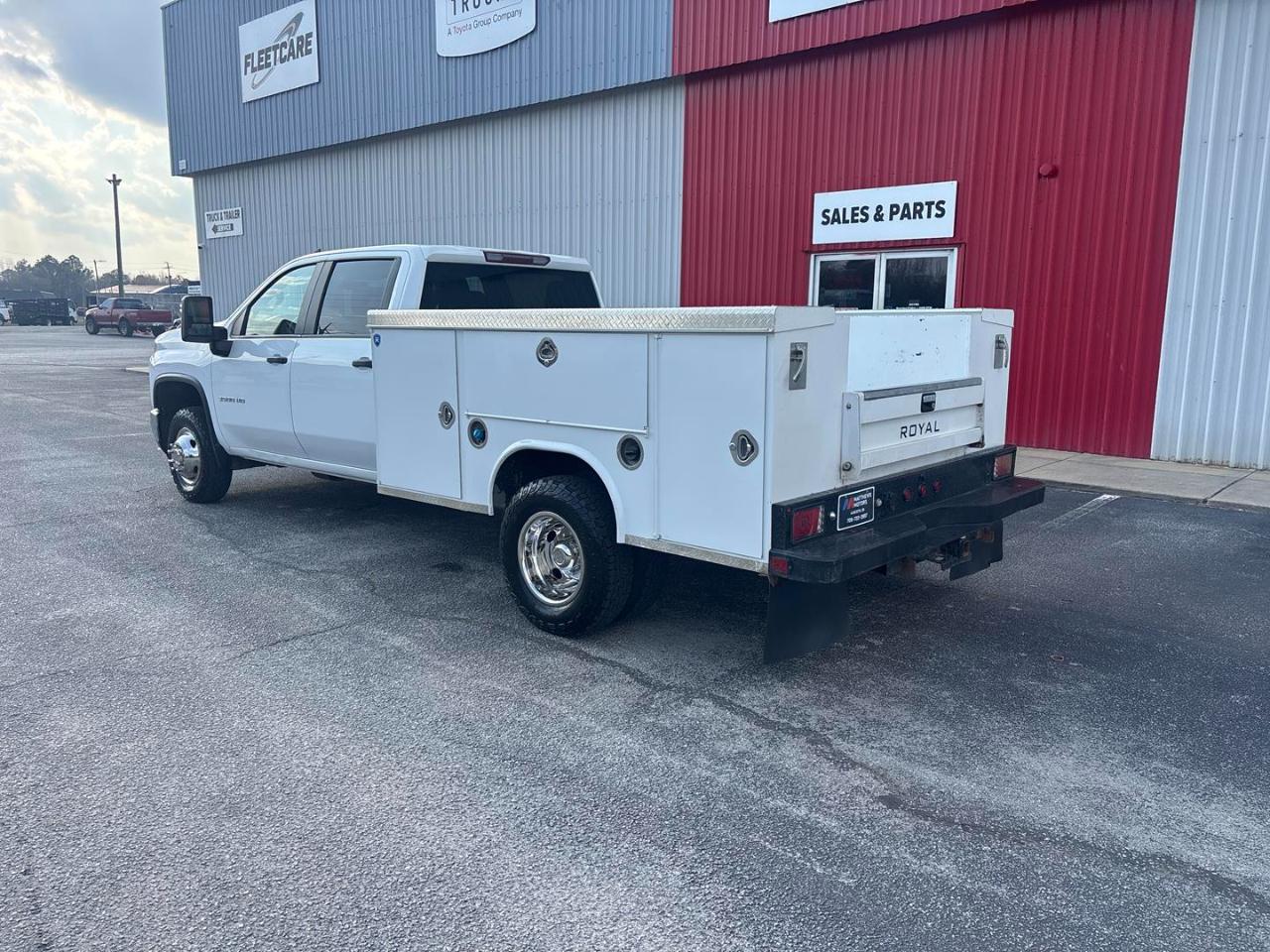 Chevrolet Silverado 3500HD CC 4WD Crew Cab 177" WB, 60" CA Work Truck 2022