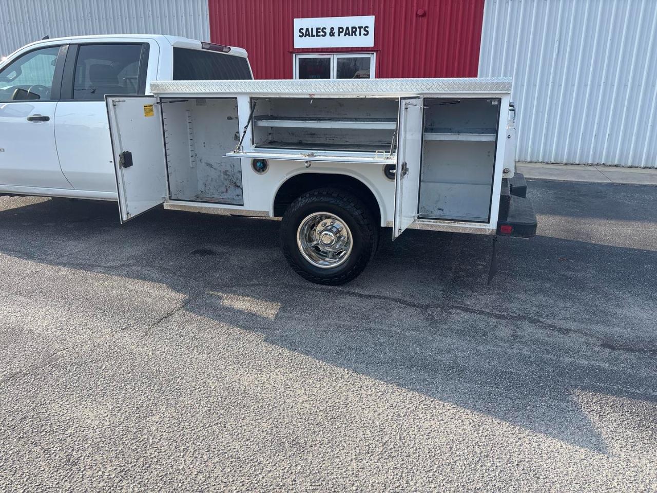 Chevrolet Silverado 3500HD CC 4WD Crew Cab 177" WB, 60" CA Work Truck 2022