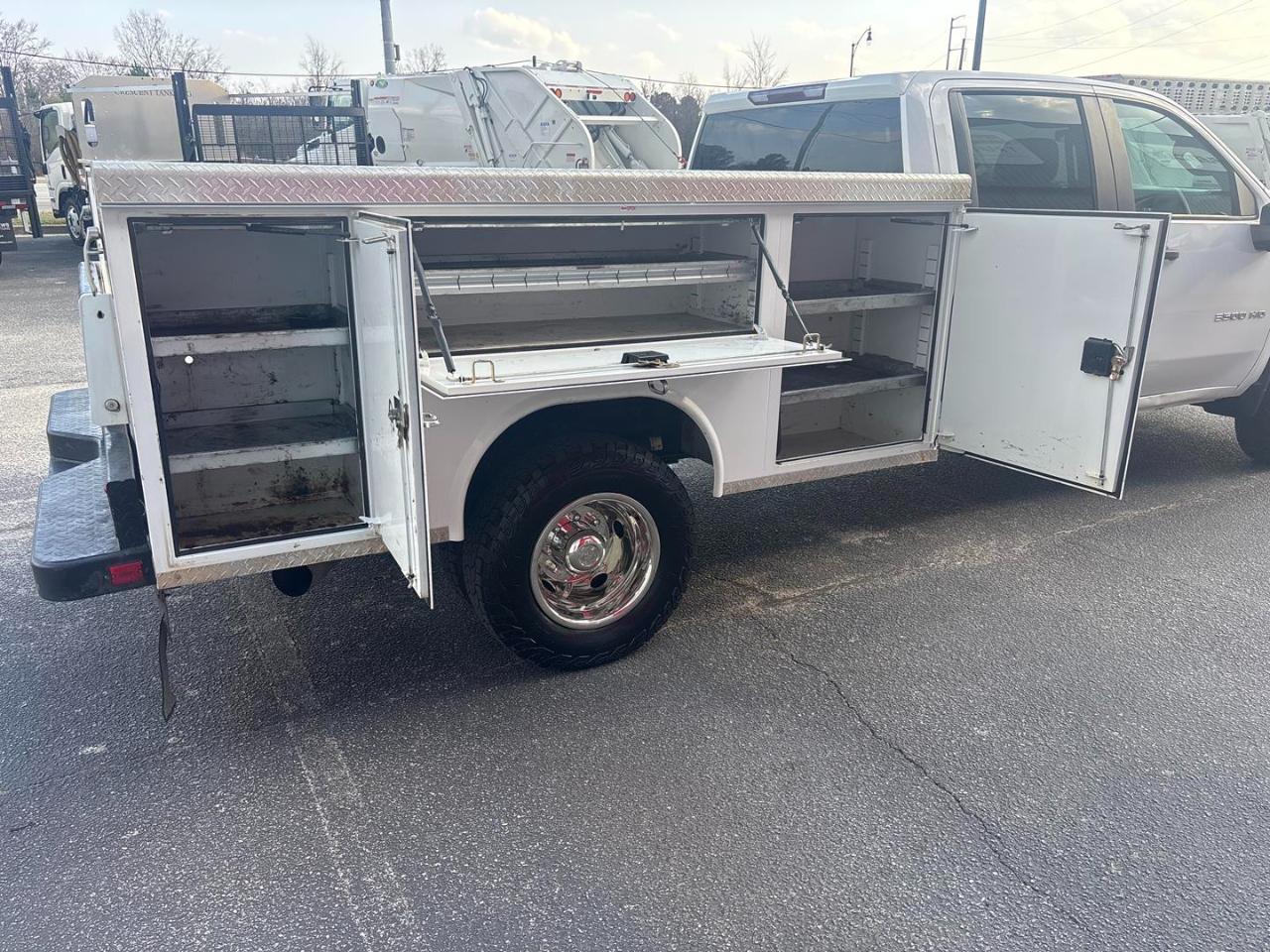 Chevrolet Silverado 3500HD CC 4WD Crew Cab 177" WB, 60" CA Work Truck 2022