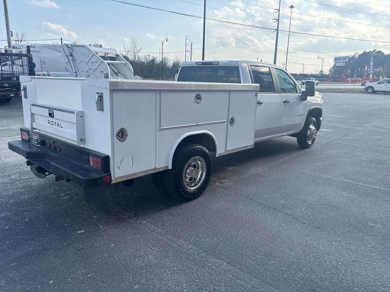 Chevrolet Silverado 3500HD CC 4WD Crew Cab 177" WB, 60" CA Work Truck 2022