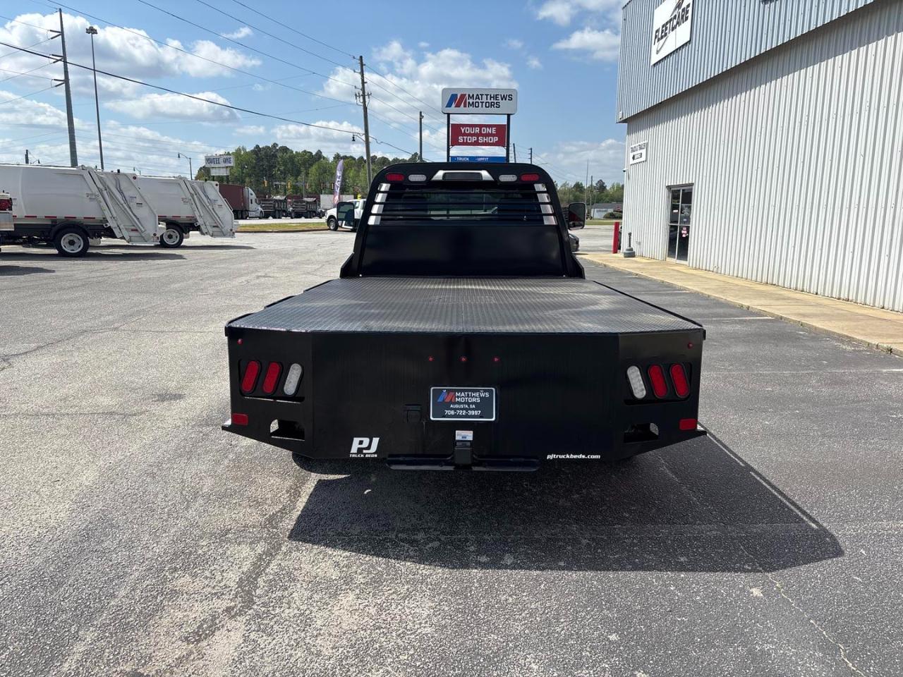 RAM 3500 Chassis Cab Tradesman 2WD Reg Cab 84" CA 167.5" WB 2021