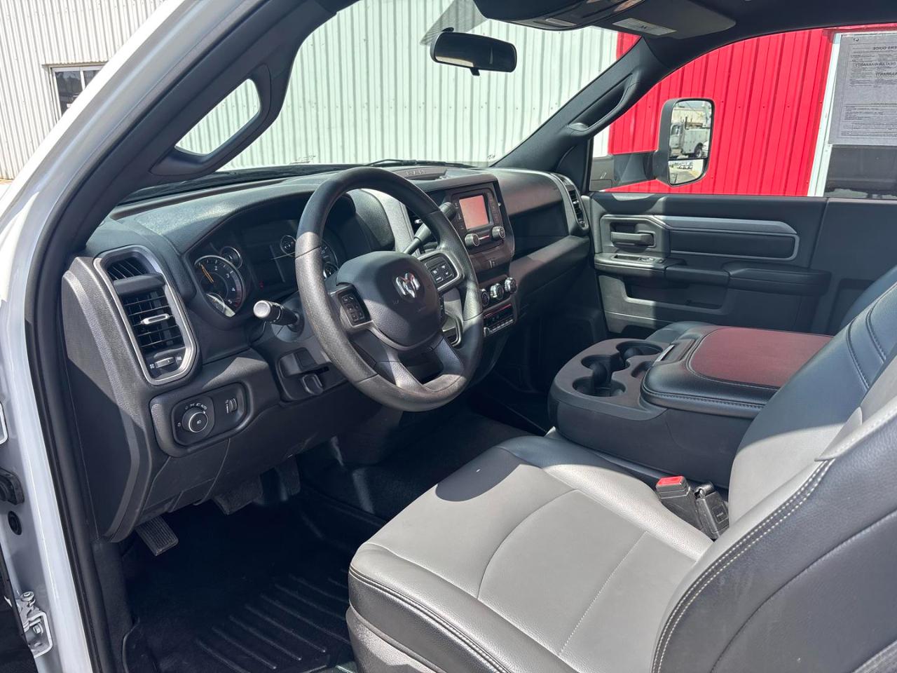 RAM 3500 Chassis Cab Tradesman 2WD Reg Cab 84" CA 167.5" WB 2021