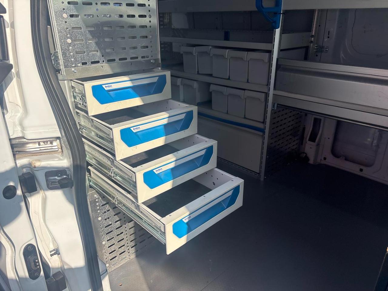 Ford Transit Van T-350 148" Low Rf 9500 GVWR Sliding RH Dr 2018