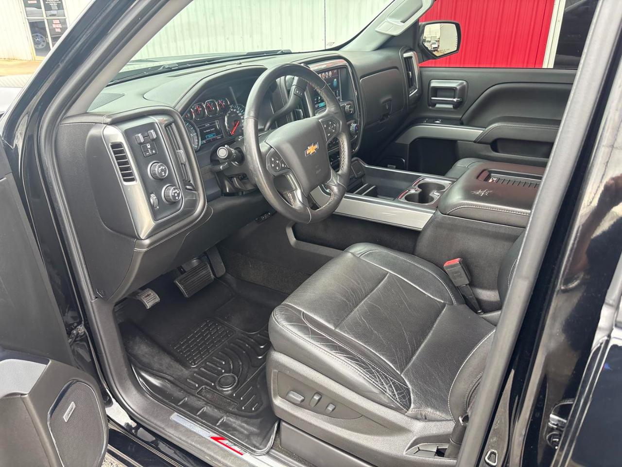 Chevrolet Silverado 1500 4WD Crew Cab 143.5" LTZ 2017