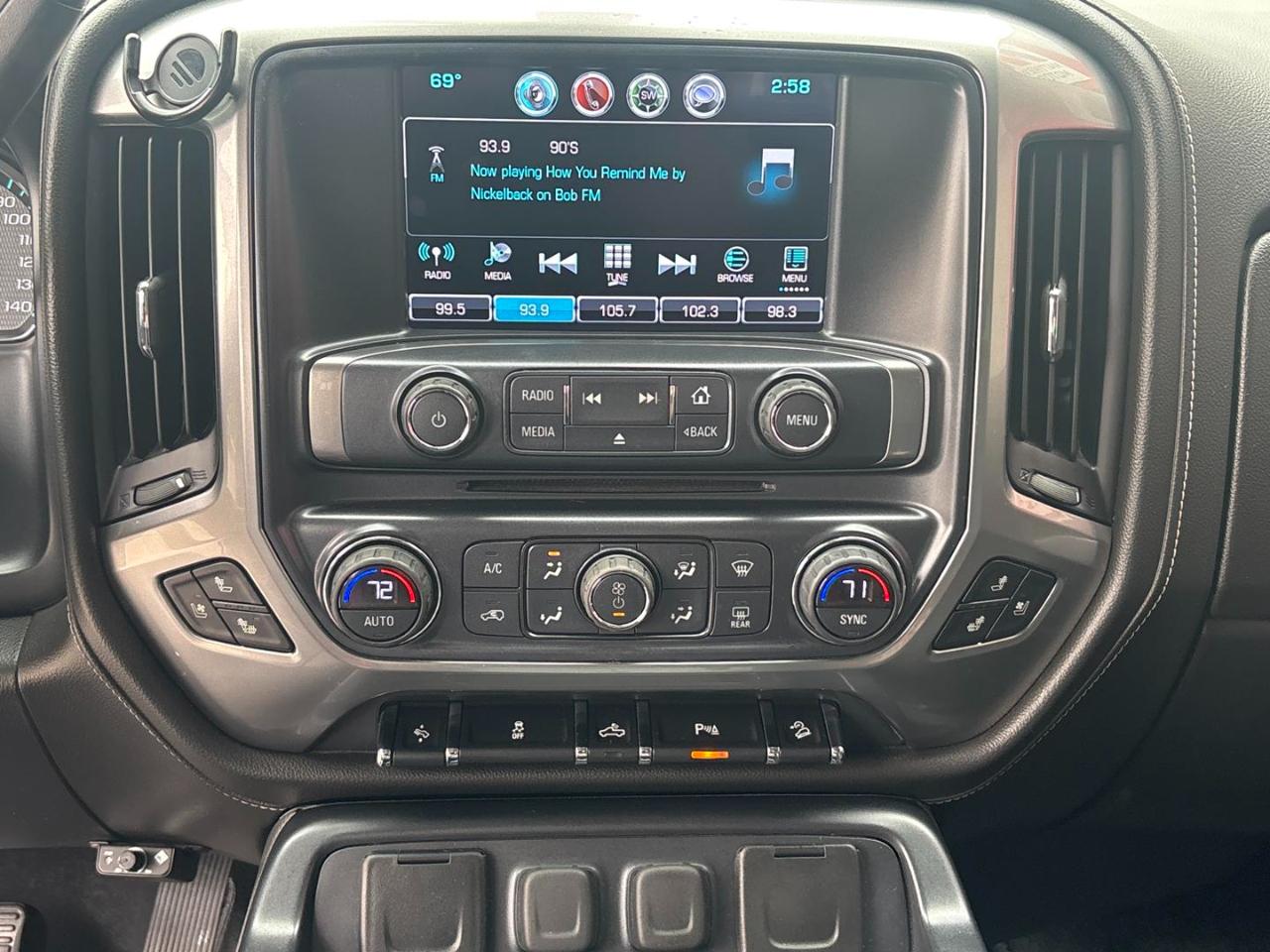 Chevrolet Silverado 1500 4WD Crew Cab 143.5" LTZ 2017