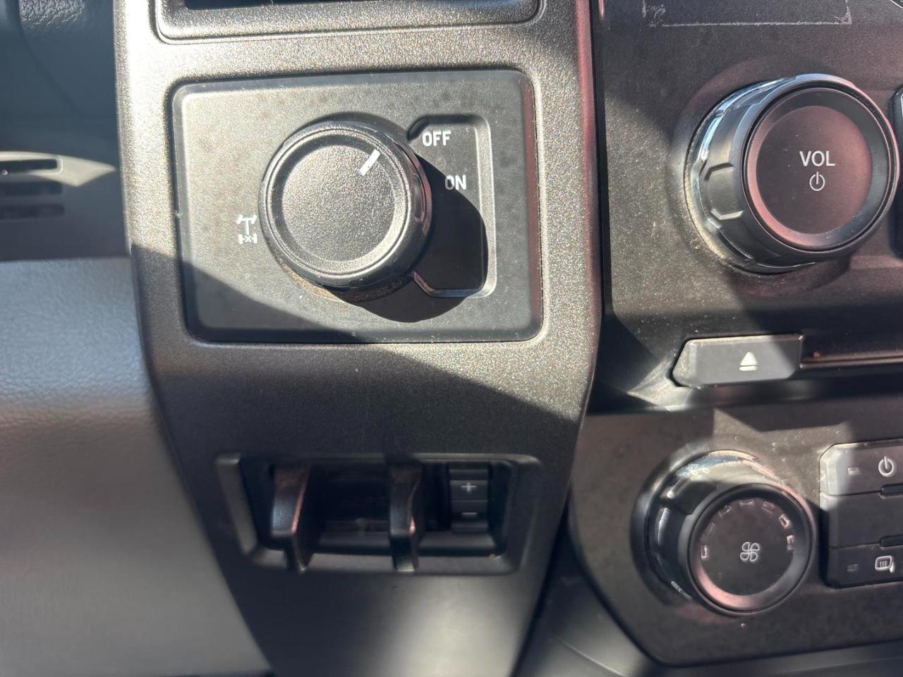 Ford Super Duty F-250 SRW XL 2WD Reg Cab 8' Box 2018