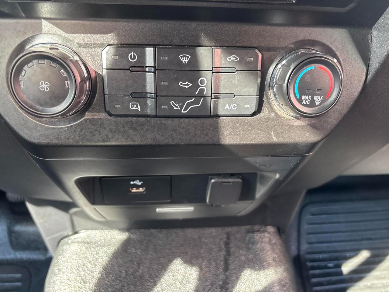 Ford Super Duty F-250 SRW XL 2WD Reg Cab 8' Box 2018