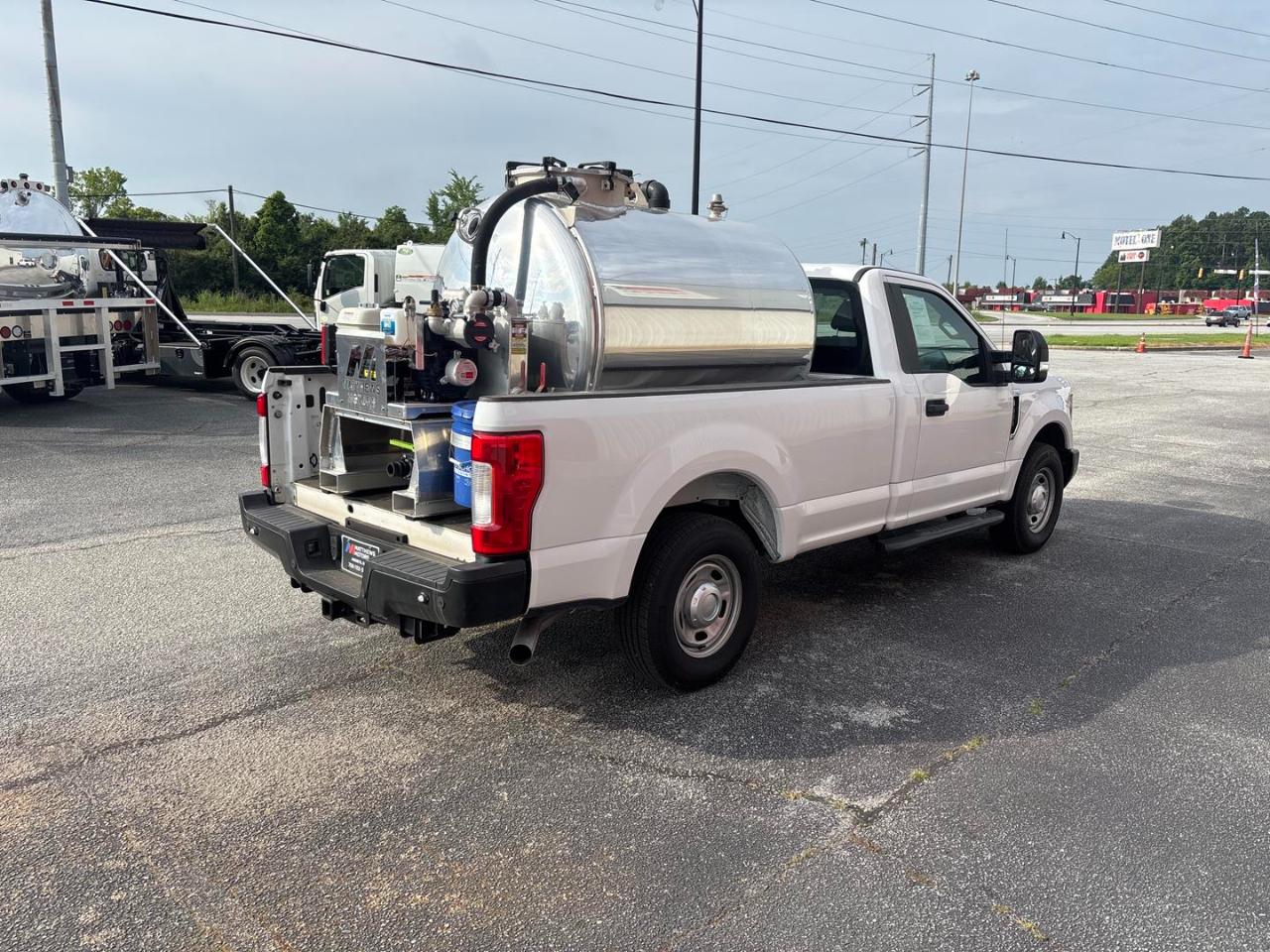 Ford Super Duty F-250 SRW XL 2WD Reg Cab 8' Box 2018