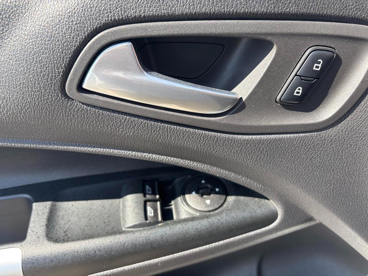 Ford Transit Connect Van XLT LWB w/Rear Symmetrical Doors 2017