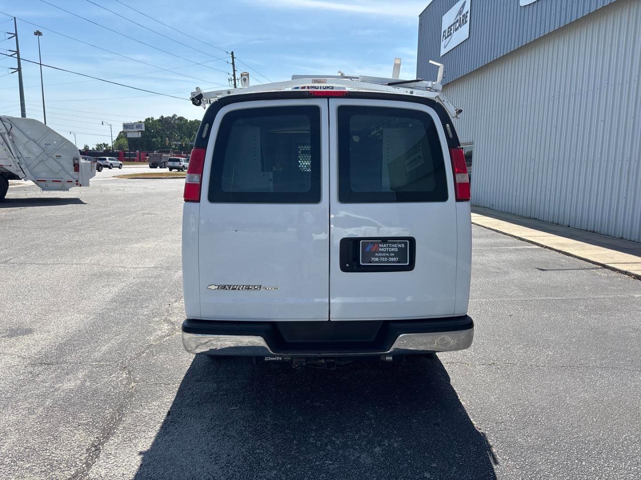 Chevrolet Express Cargo Van RWD 3500 135" 2016