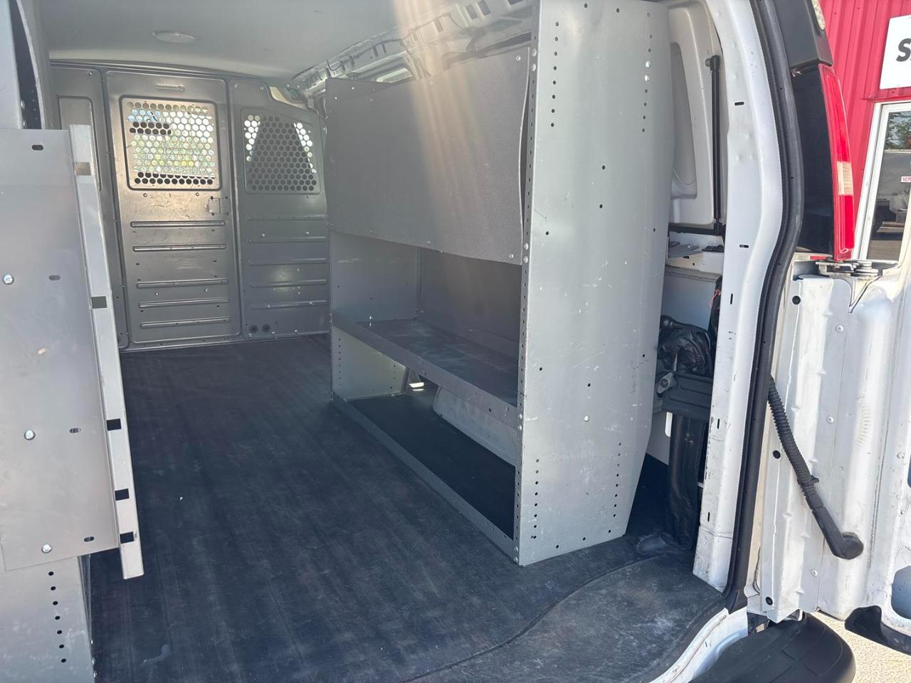 Chevrolet Express Cargo Van RWD 3500 135" 2016