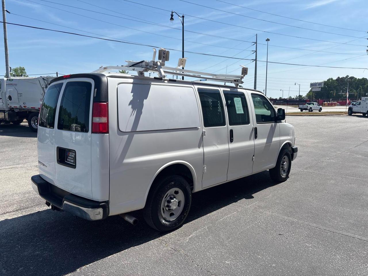 Chevrolet Express Cargo Van RWD 3500 135" 2016