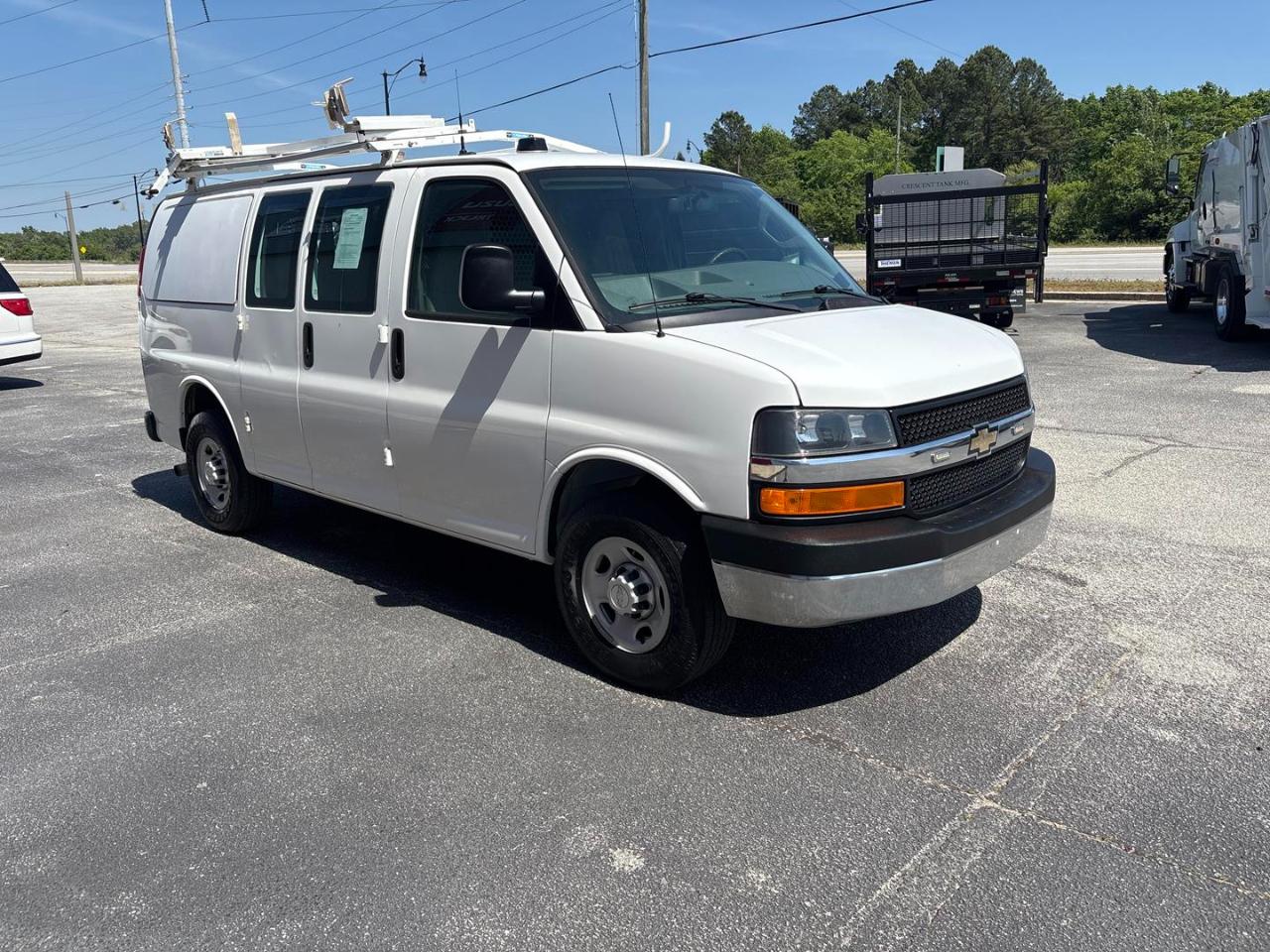 Chevrolet Express Cargo Van RWD 3500 135" 2016