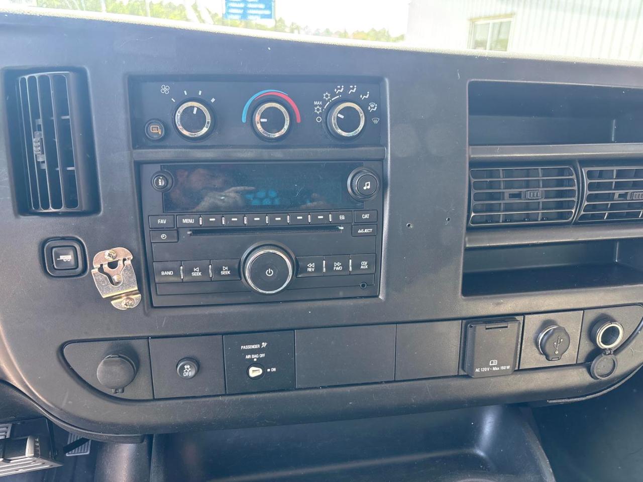 Chevrolet Express Cargo Van RWD 3500 135" 2016