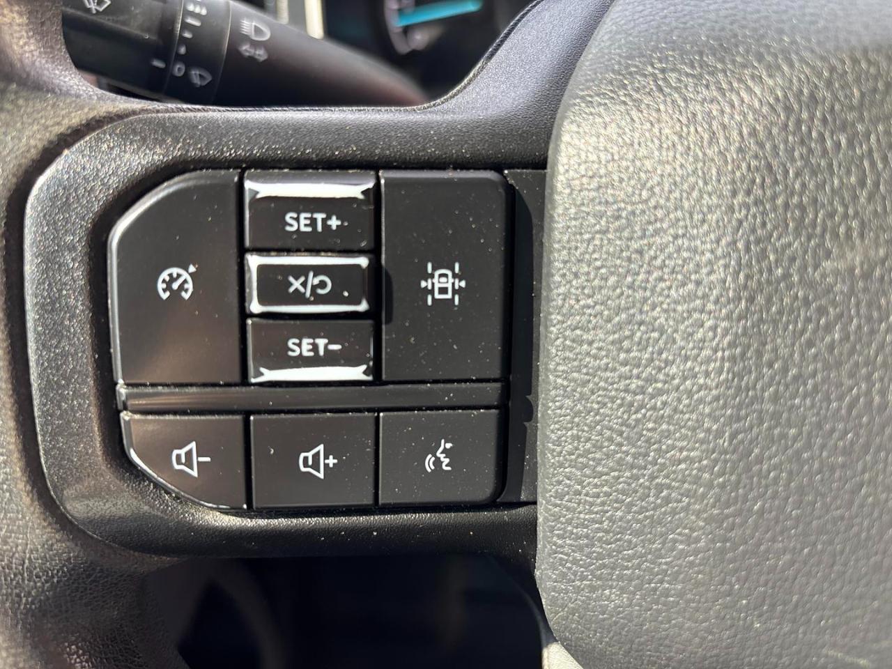 Ford F-150 XL 4WD SuperCab 6.5' Box 2022
