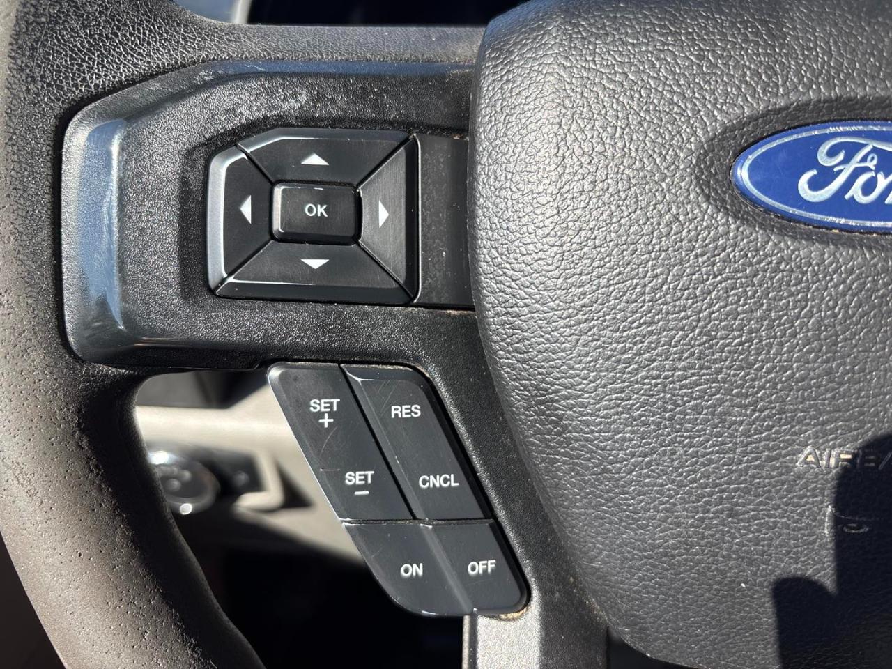 Ford Super Duty F-350 DRW XL 2WD Crew Cab 179" WB 60" CA 2017