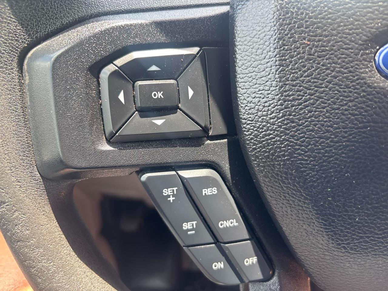 Ford Super Duty F-350 DRW XL 2WD Crew Cab 179" WB 60" CA 2017