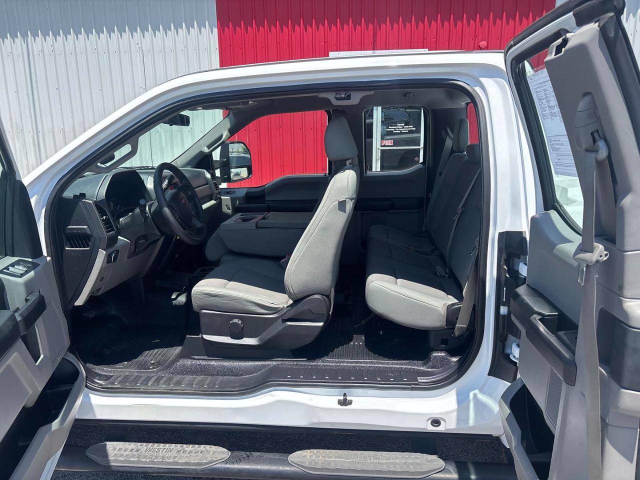 Ford Super Duty F-250 SRW XL 2WD SuperCab 6.75' Box 2018