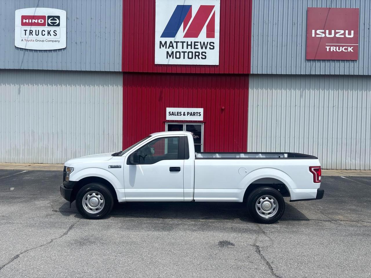 Ford F-150 XL 2WD Reg Cab 8' Box 2017