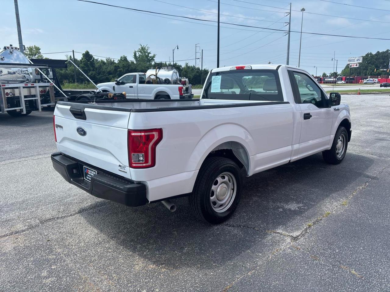 Ford F-150 XL 2WD Reg Cab 8' Box 2017