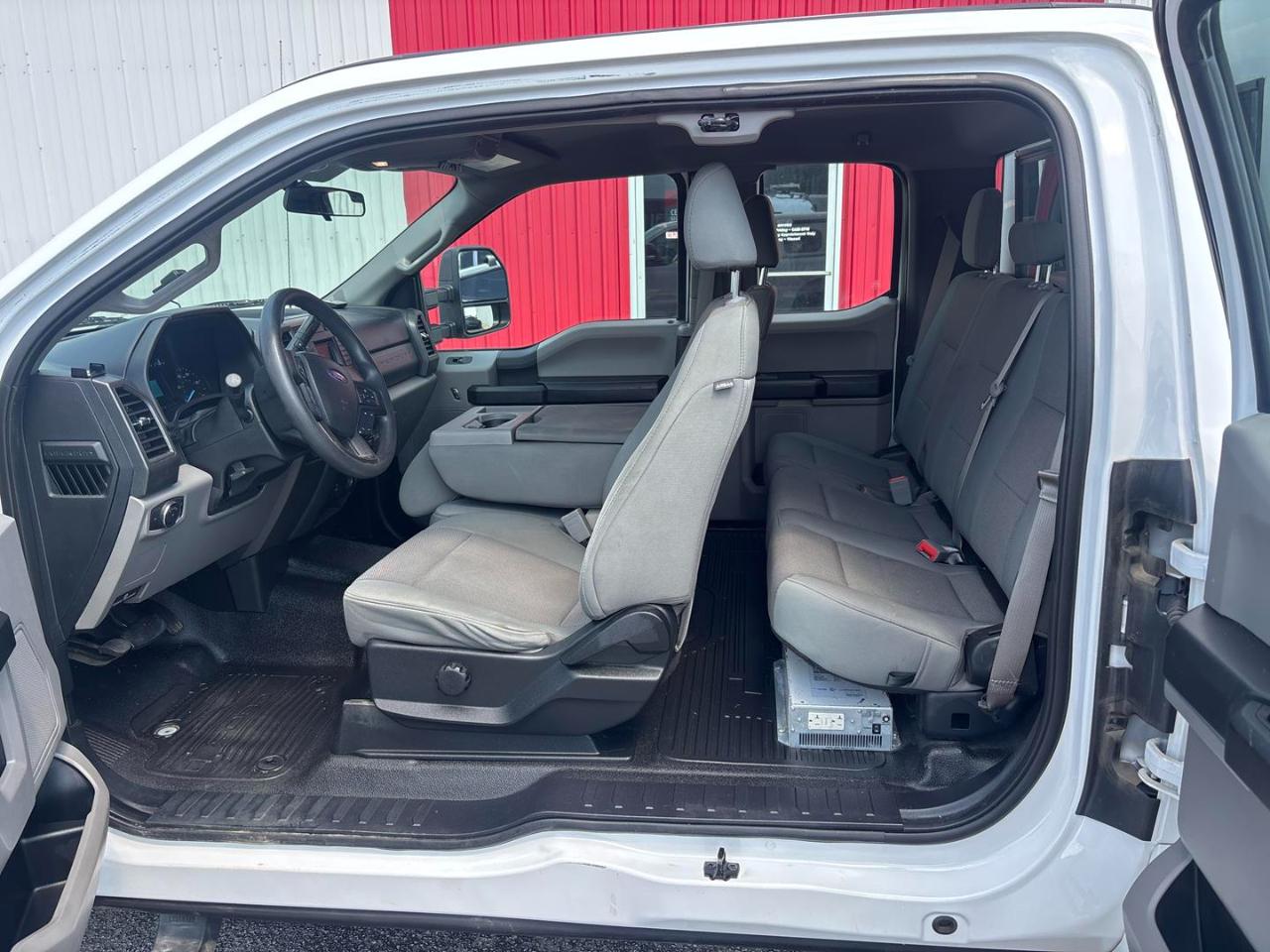 Ford Super Duty F-250 SRW XL 2WD SuperCab 6.75' Box 2019