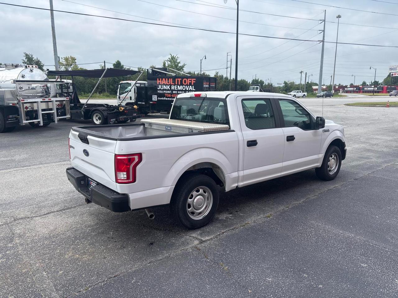 Ford F-150 XL 2WD SuperCrew 5.5' Box 2017