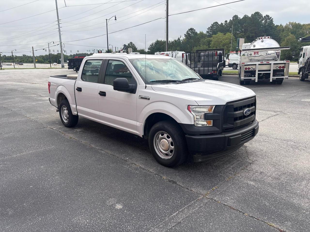 Ford F-150 XL 2WD SuperCrew 5.5' Box 2017