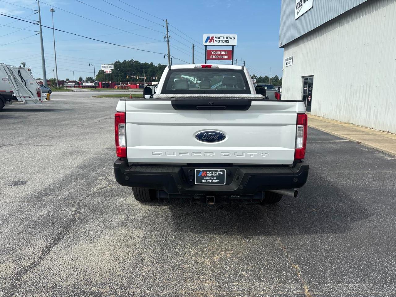 Ford Super Duty F-250 SRW XL 2WD Reg Cab 8' Box 2018