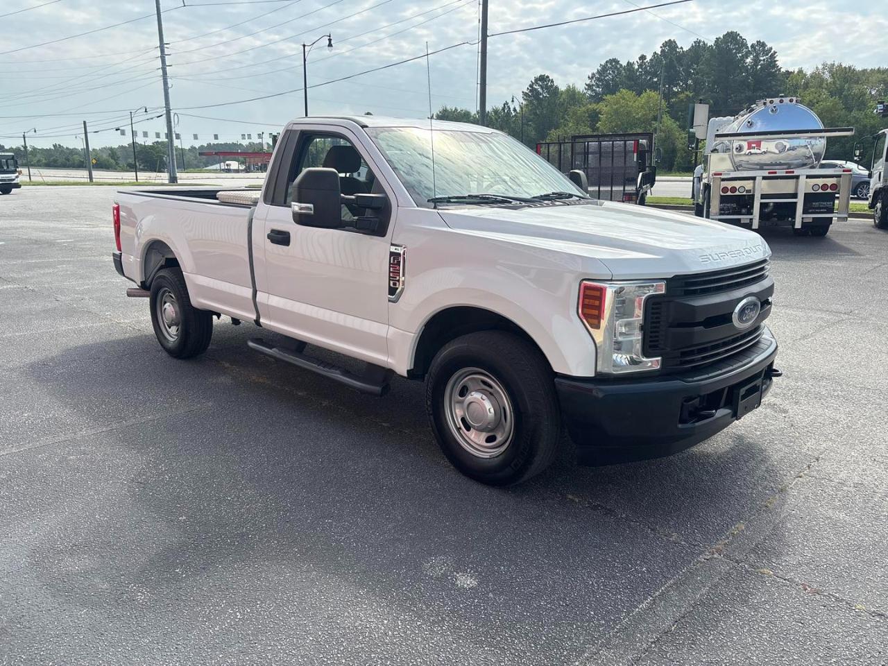 Ford Super Duty F-250 SRW XL 2WD Reg Cab 8' Box 2018
