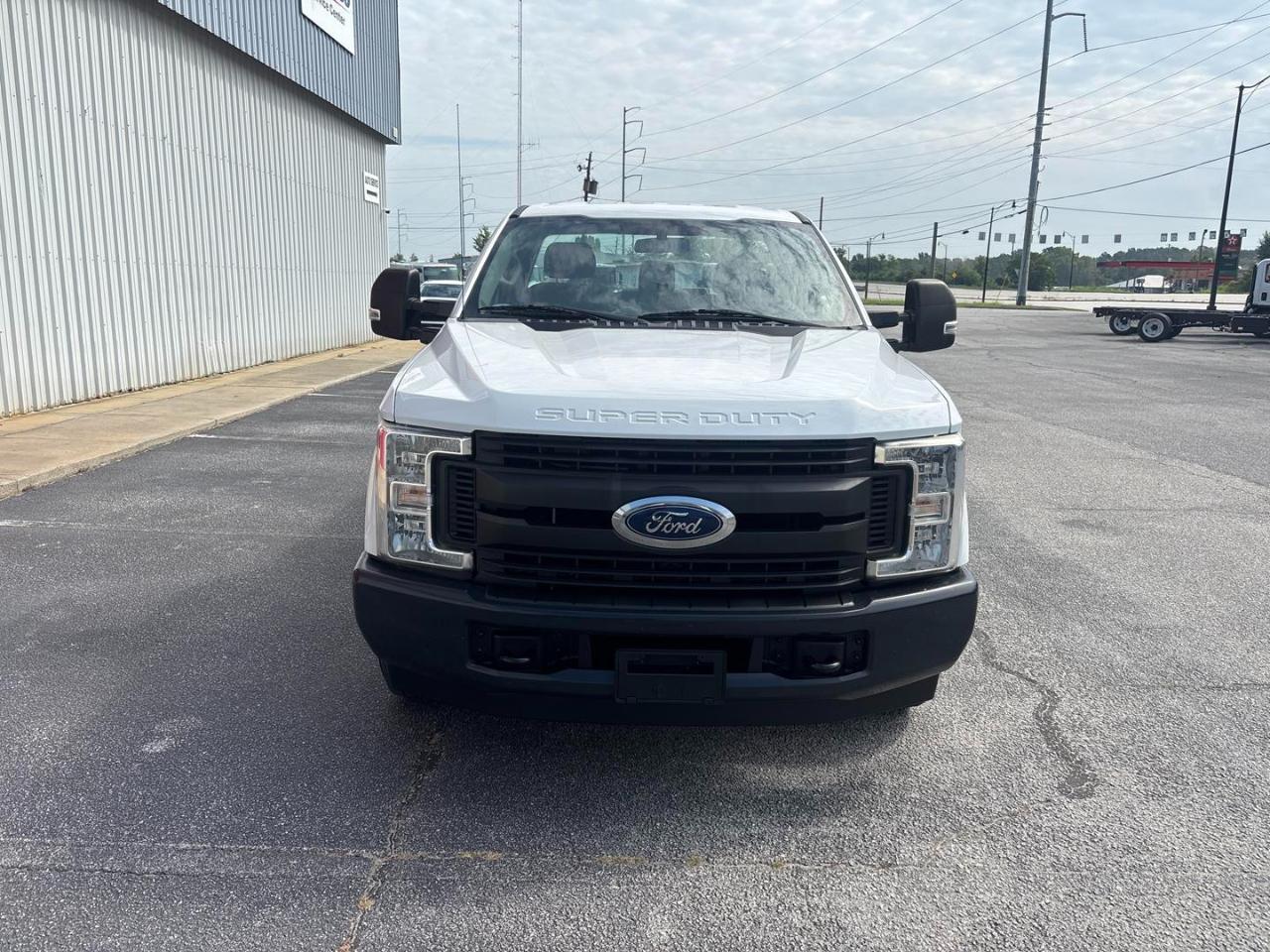 Ford Super Duty F-250 SRW XL 2WD Reg Cab 8' Box 2018