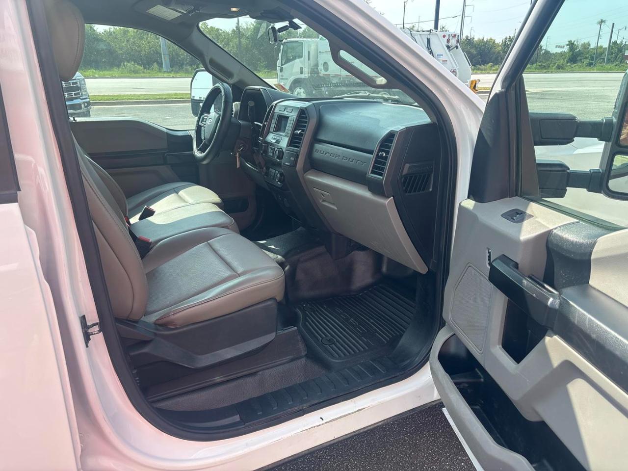 Ford Super Duty F-250 SRW XL 2WD Crew Cab 8' Box 2021