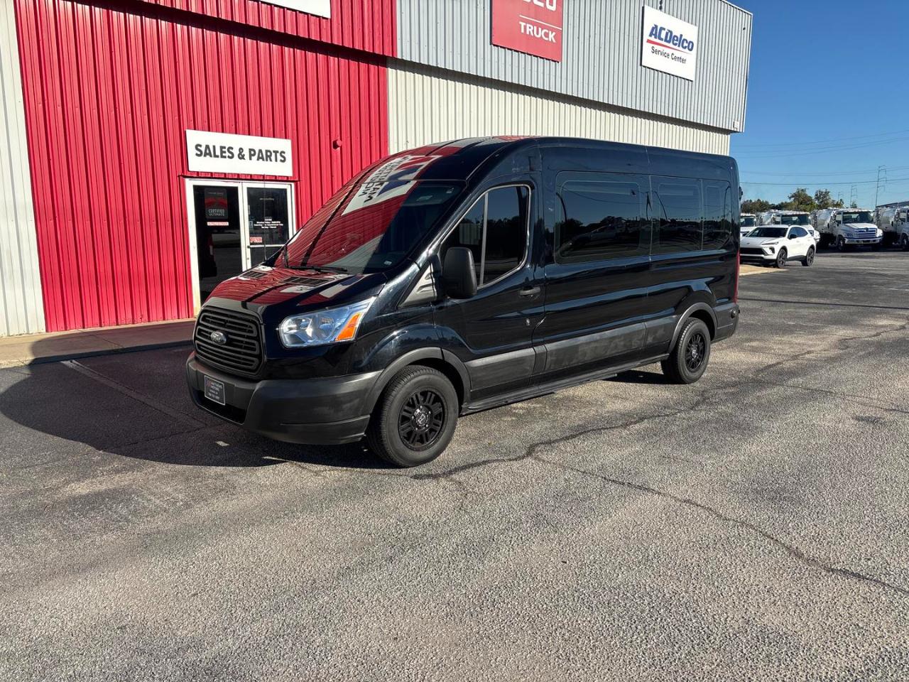 Ford Transit Passenger Wagon T-350 148" Med Roof XL Sliding RH Dr 2019