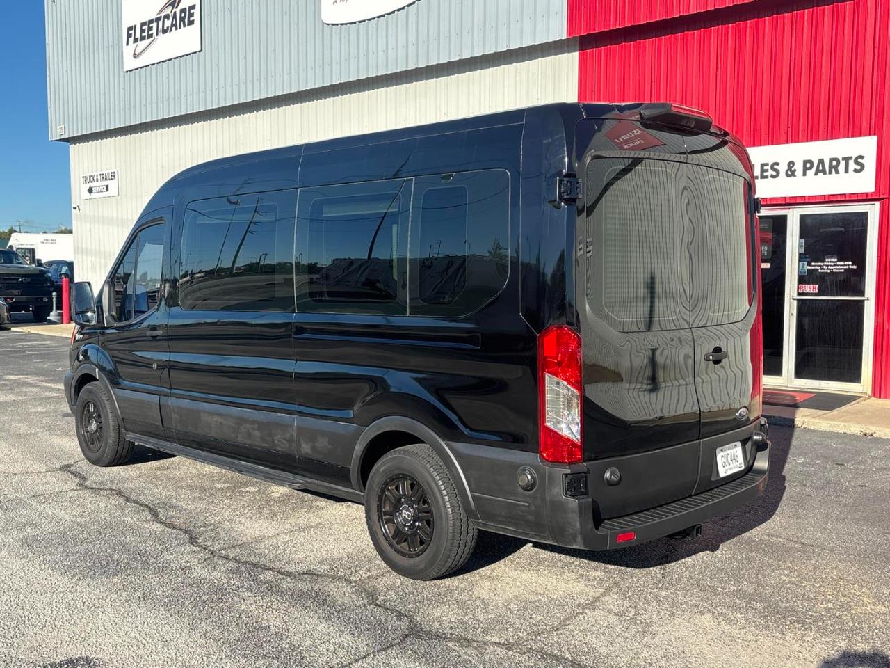 Ford Transit Passenger Wagon T-350 148" Med Roof XL Sliding RH Dr 2019